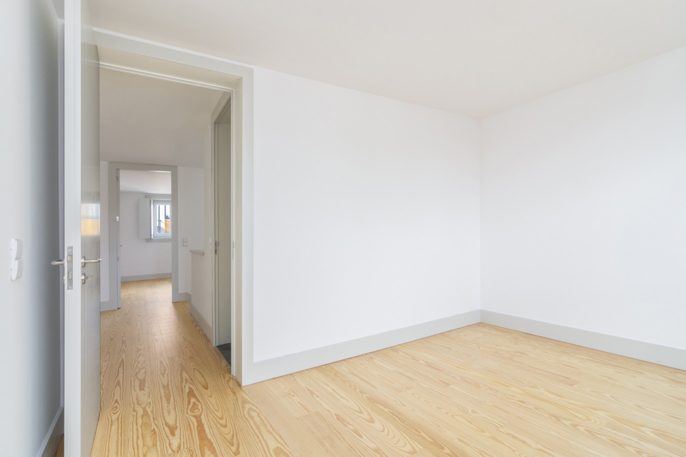New triplex apartment, for sale, in the Center of Porto, Portugal_217026