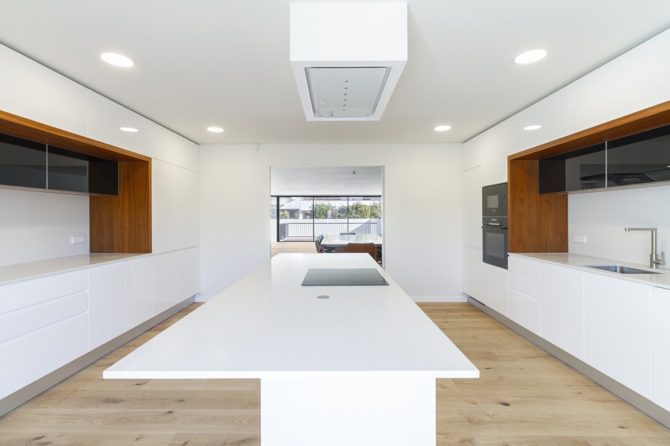 Verkauf: neue 4-Zimmer-Villa mit Innenhof und Balkonen in Aldoar, Porto, Portugal_217104