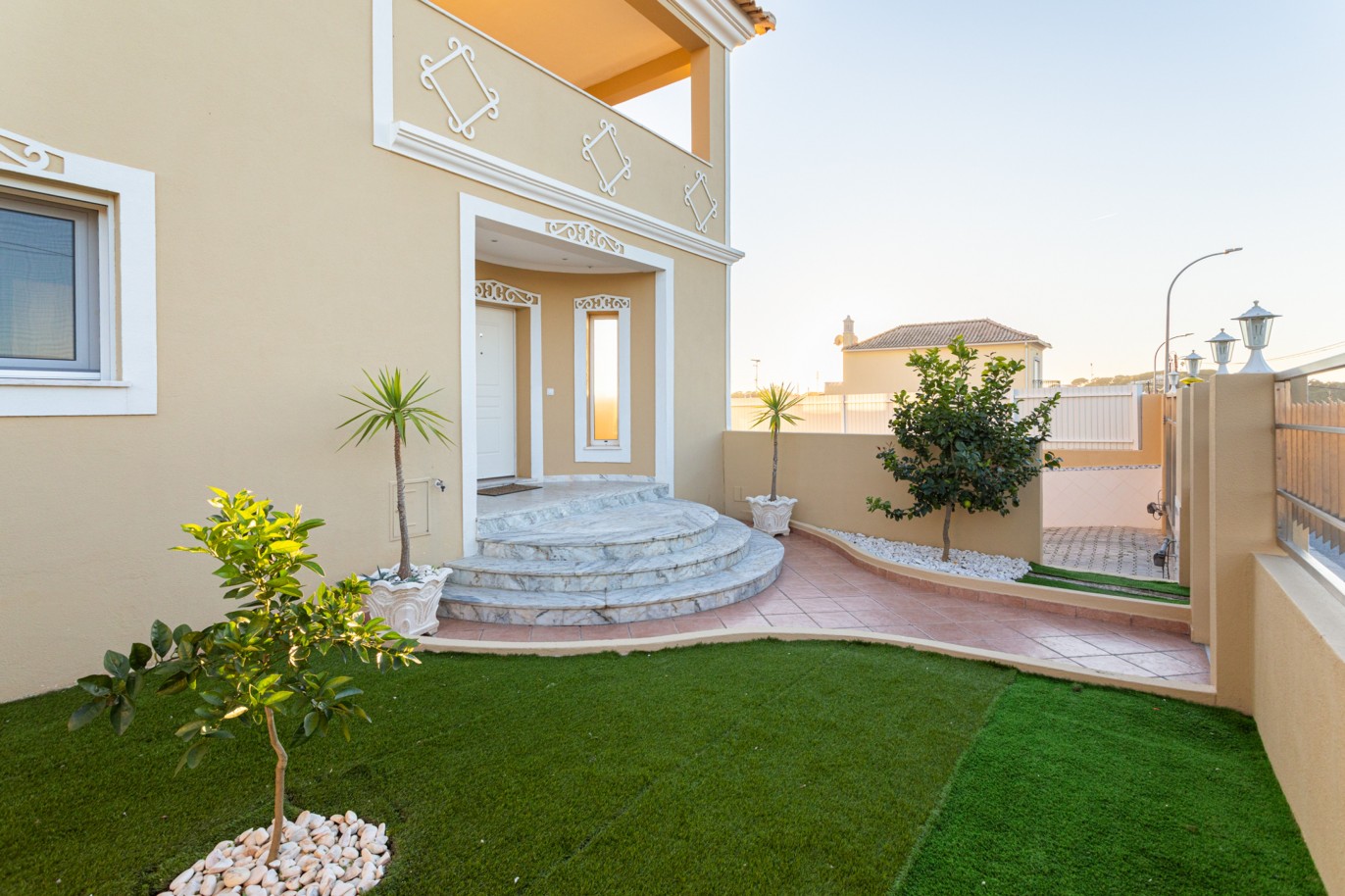 Villa de 4 dormitorios en zona de prestigio, en venta en Almancil, Algarve_217650