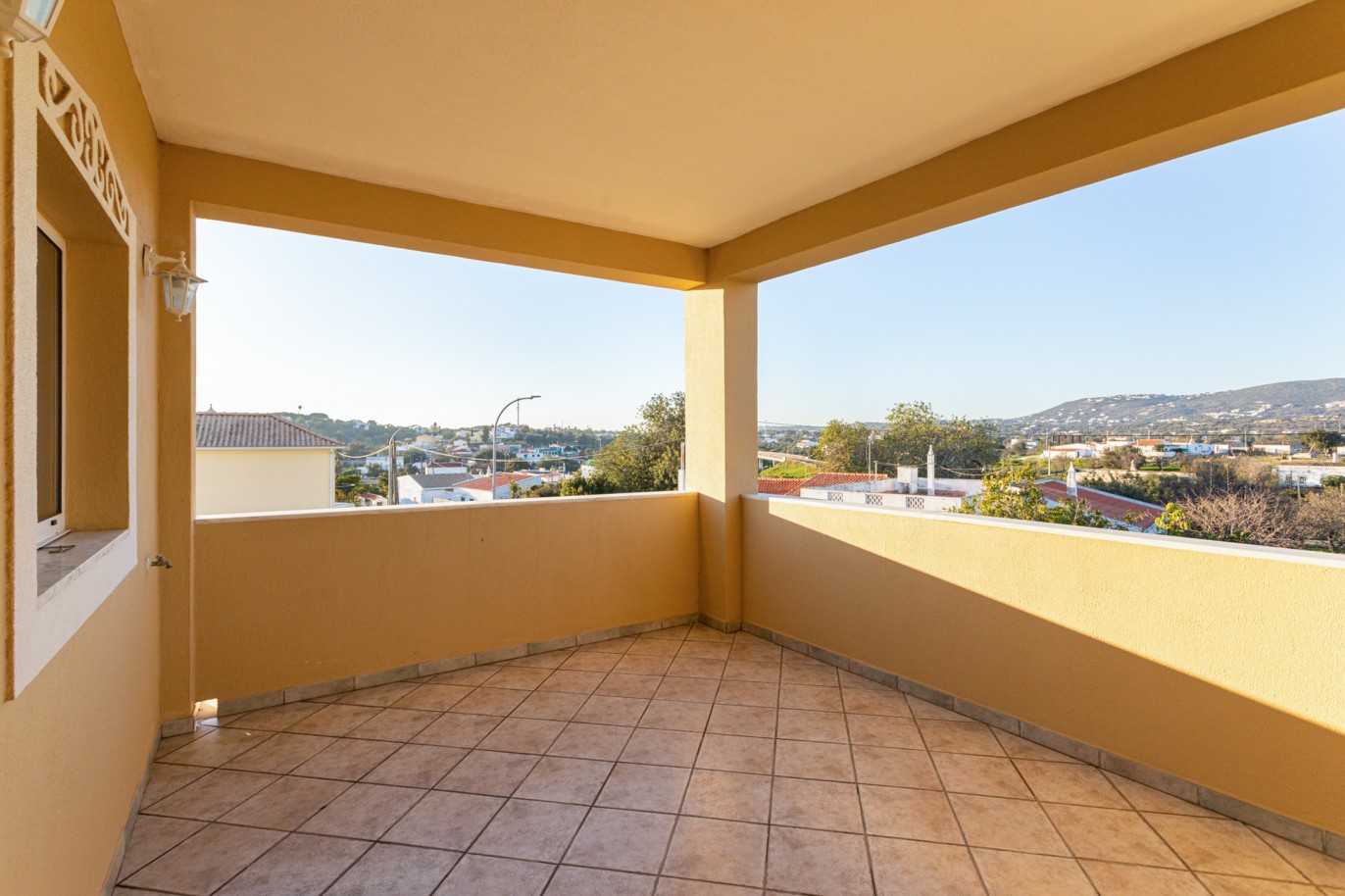 Villa de 4 dormitorios en zona de prestigio, en venta en Almancil, Algarve_217670