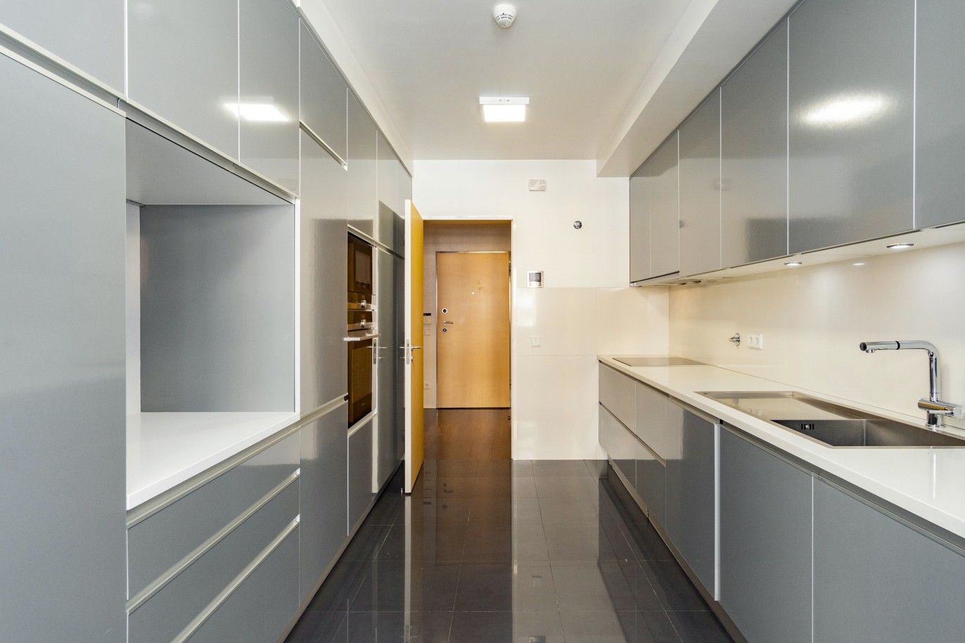 Apartamento Dúplex de 3 Dormitorios con balcón, en venta, en Boavista, Porto, Portugal_217708