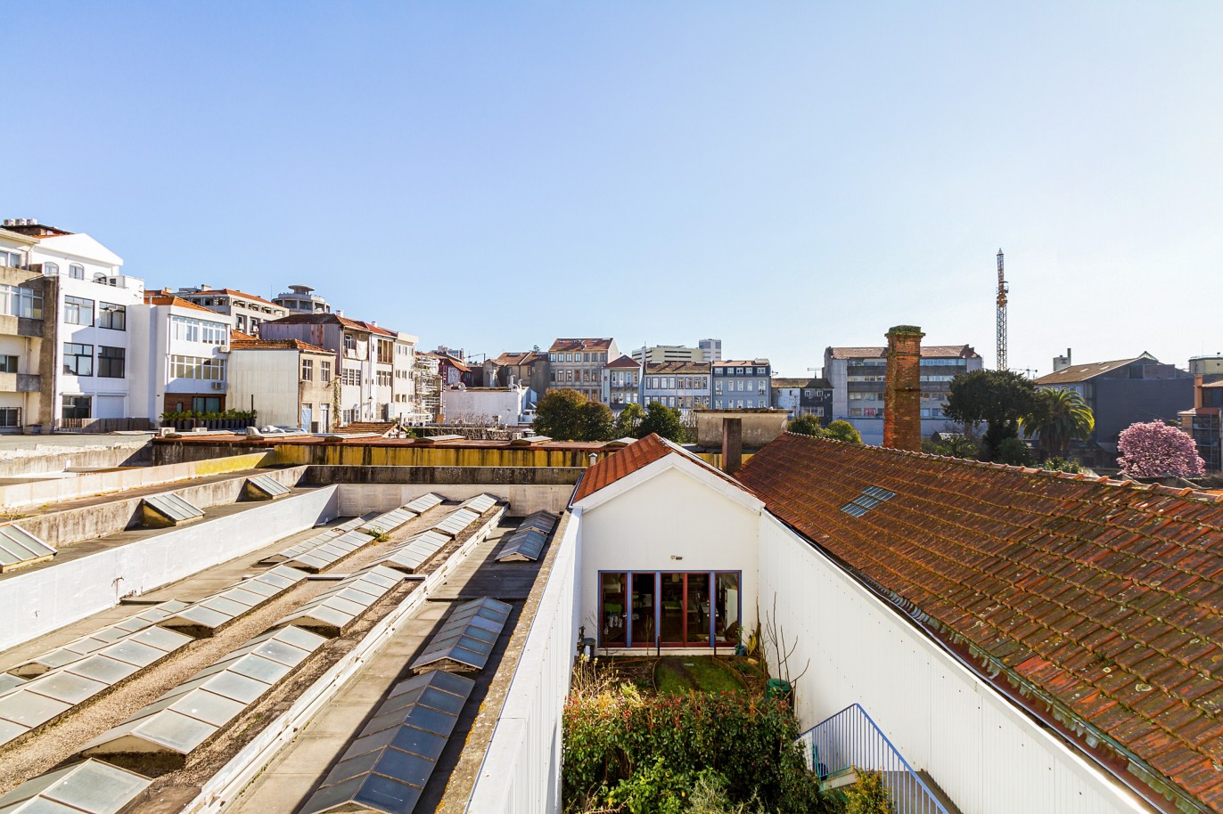 Piso de 1+1 dormitorios con balcón, en venta, en Baixa do Porto, Portugal_218126