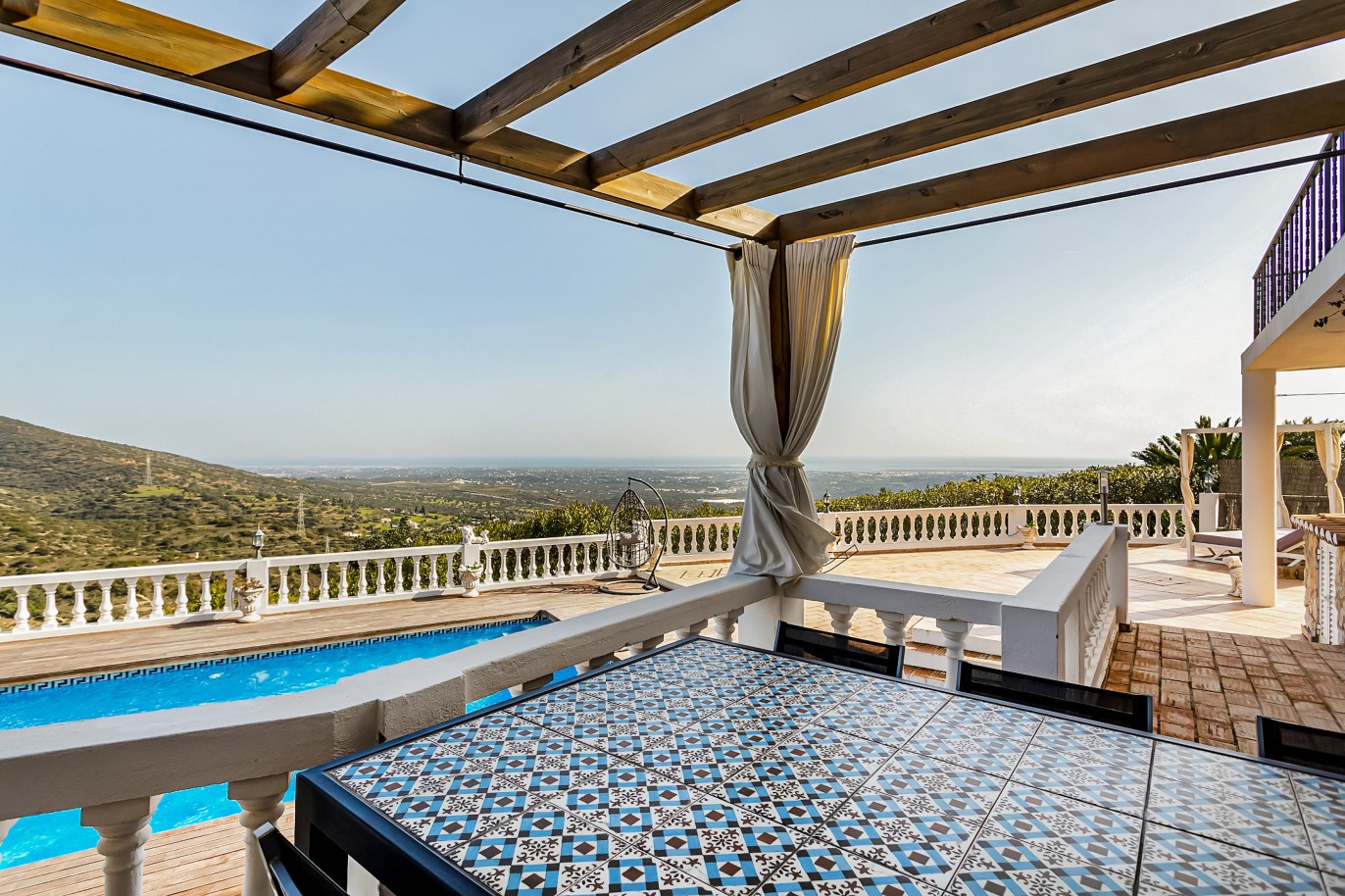 Villa de 5 dormitorios con vistas al mar, en venta, en Faro, Algarve_218182