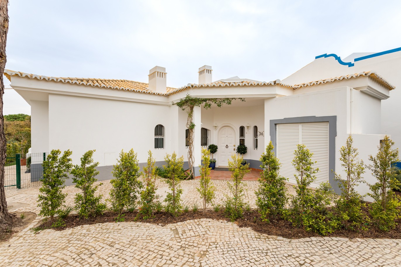 Villa de 3 chambres avec jardin, à vendre à Quinta do Lago, Algarve_218582