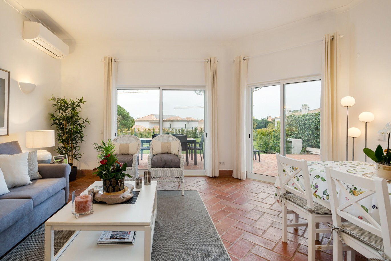 3 Schlafzimmer Villa mit Garten, zu verkaufen in Quinta do Lago, Algarve_218584