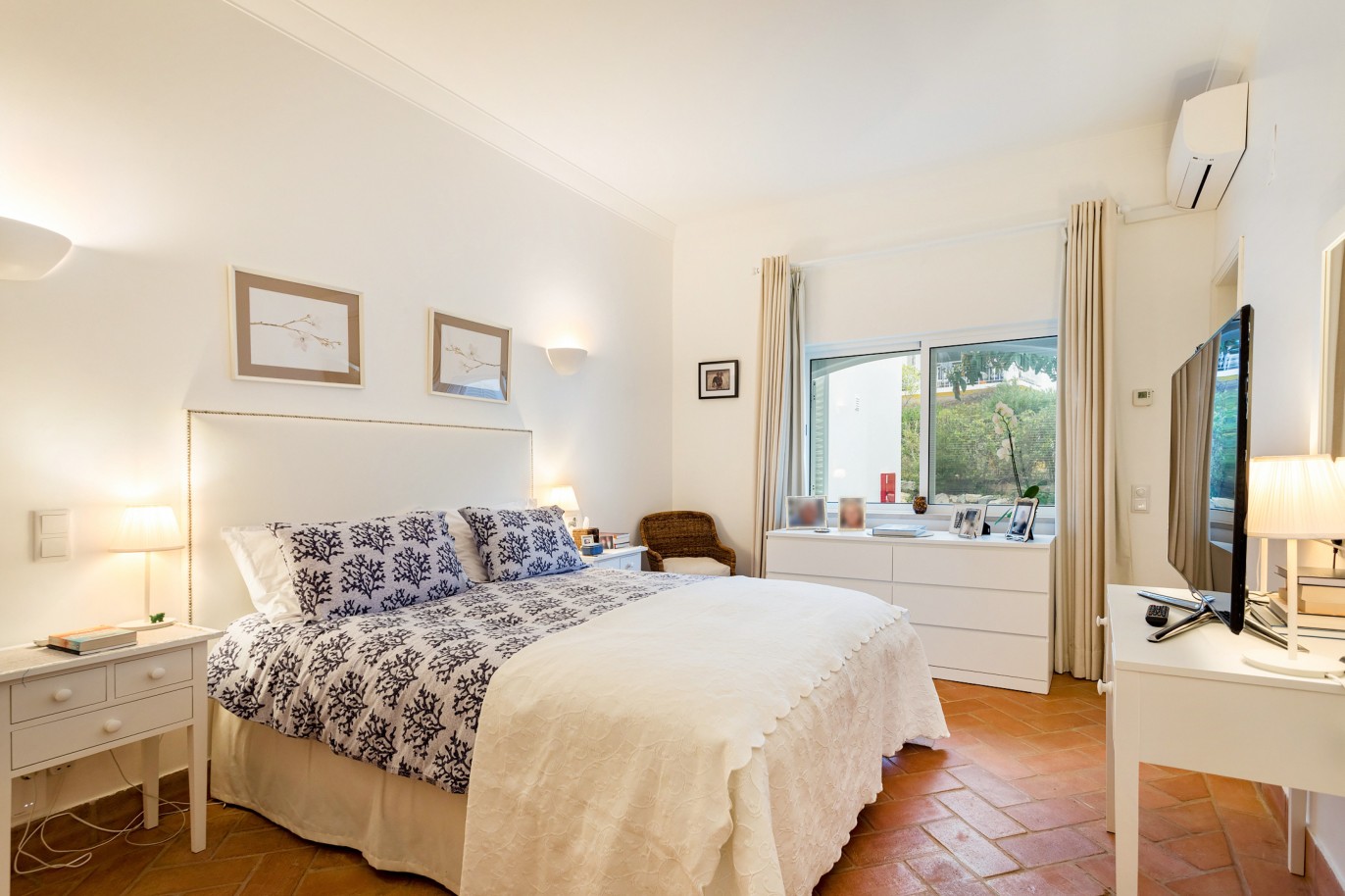 Villa de 3 chambres avec jardin, à vendre à Quinta do Lago, Algarve_218595