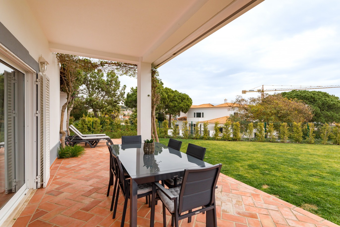Villa de 3 chambres avec jardin, à vendre à Quinta do Lago, Algarve_218603