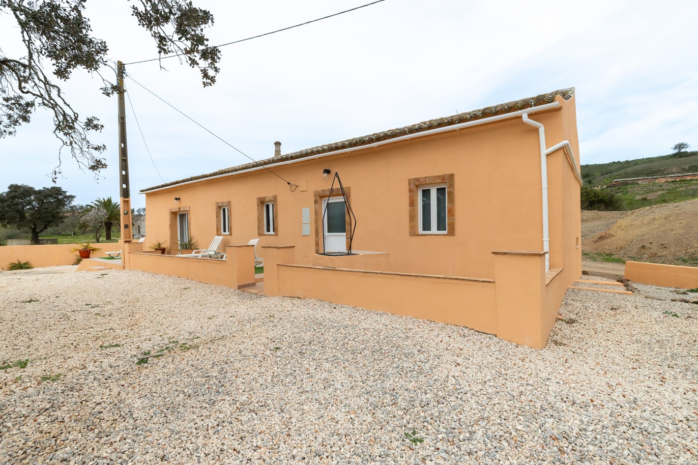 Villa reformada de 3 dormitorios en venta en São Bartolomeu de Messines, Algarve _218616