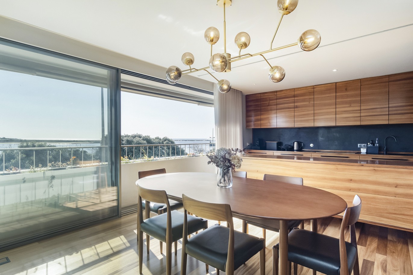 Piso con balcón y vistas al río, en venta, en Foz do Douro, Oporto, Portugal_219012