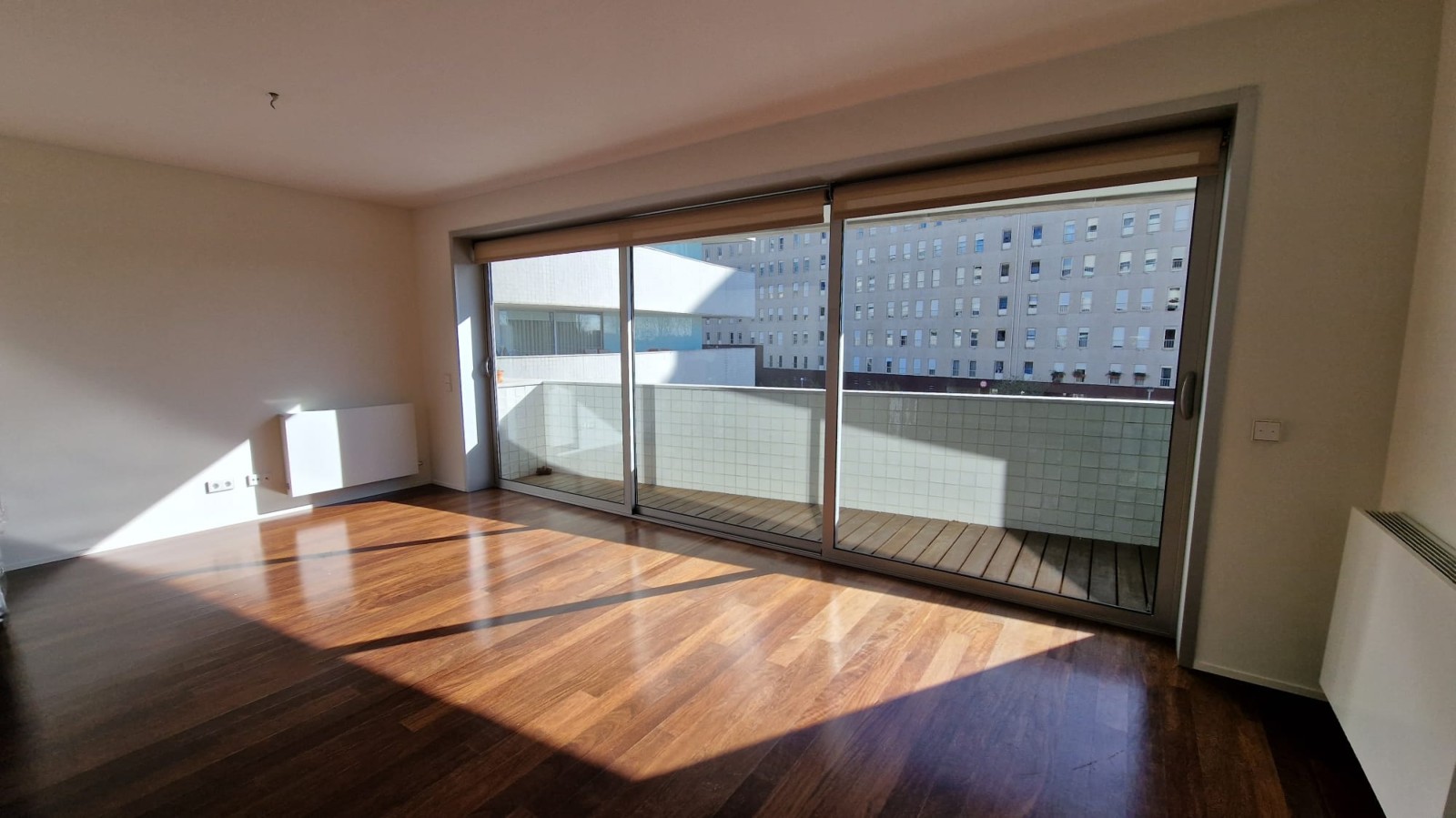 Apartamento duplex com varanda, para venda, em Lordelo do Ouro_219123