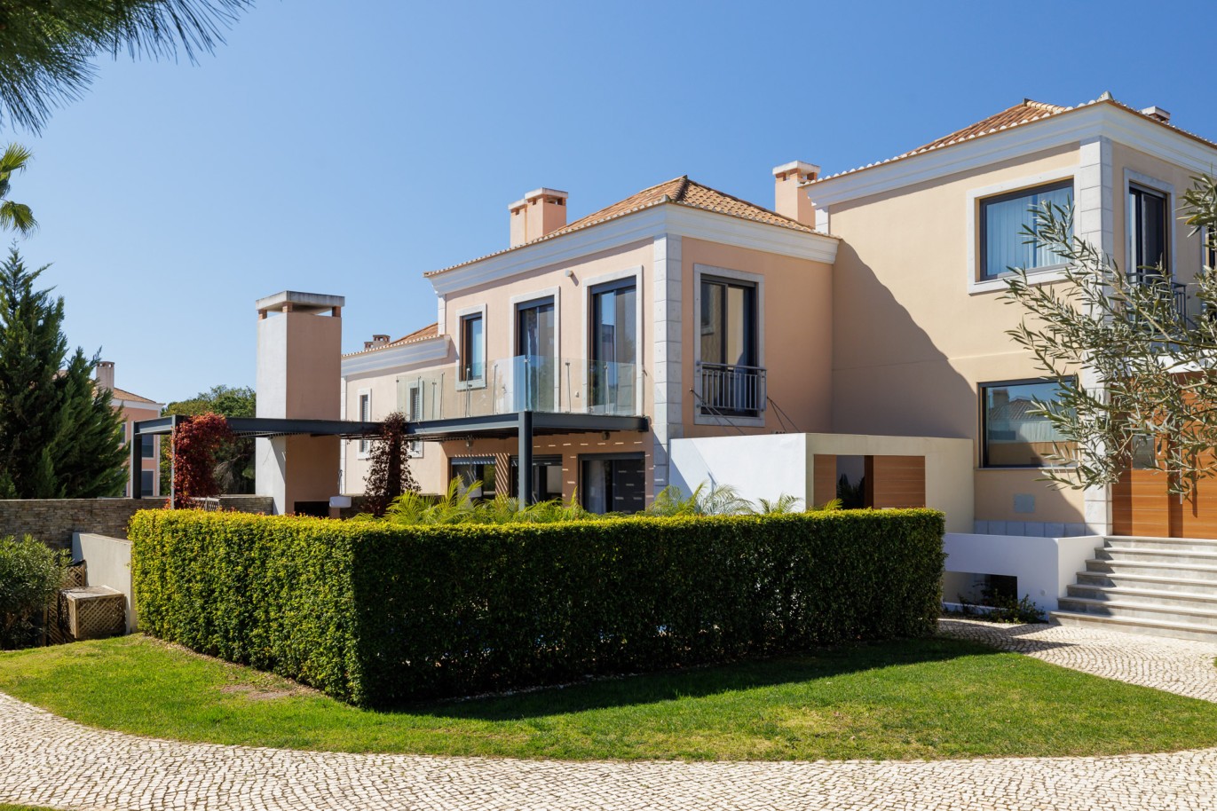 Maison de ville rénovée à vendre à Vale do Lobo, Algarve_219127