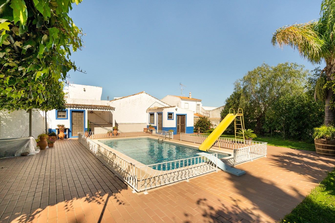 Villa traditionnelle de 5 chambres, à vendre, à São Brás de Alportel, Algarve_219419