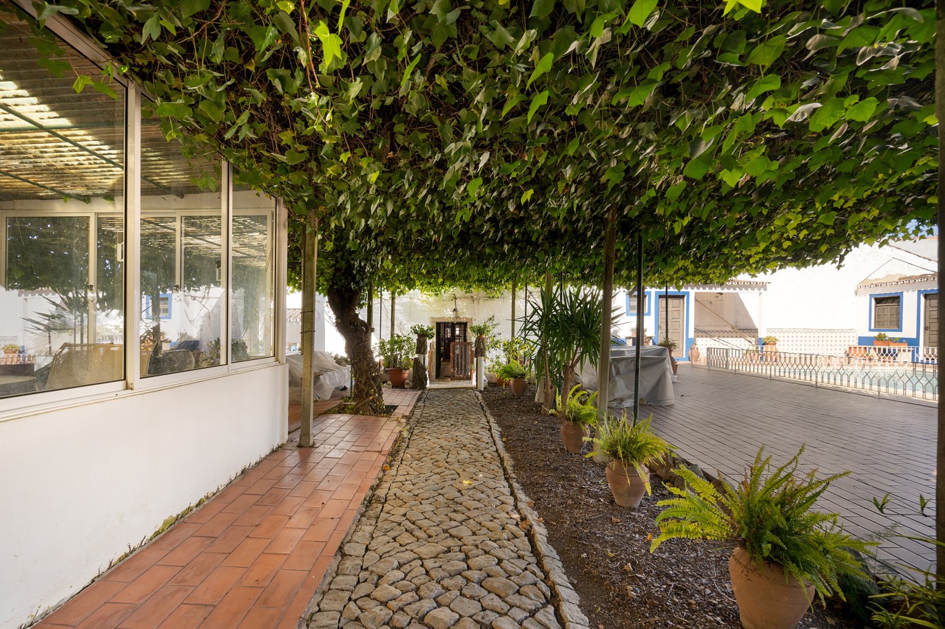 Villa traditionnelle de 5 chambres, à vendre, à São Brás de Alportel, Algarve_219423