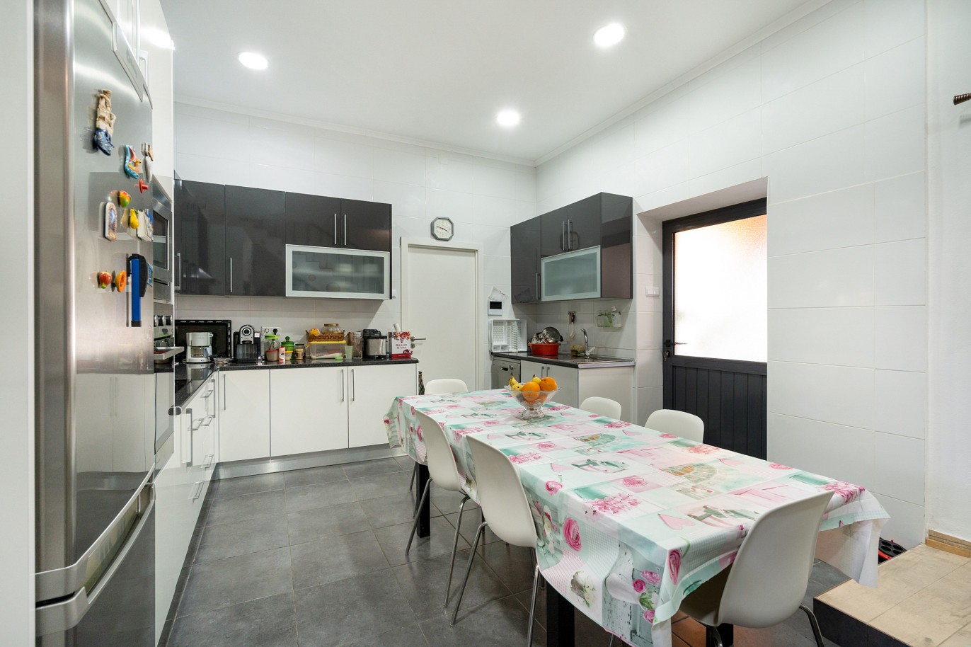 Remodeled 4 bedroom villa for sale in São Brás de Alportel, Algarve_219458