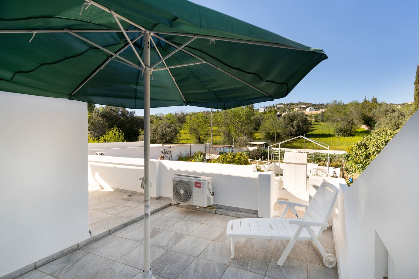 Remodeled 4 bedroom villa for sale in São Brás de Alportel, Algarve_219471