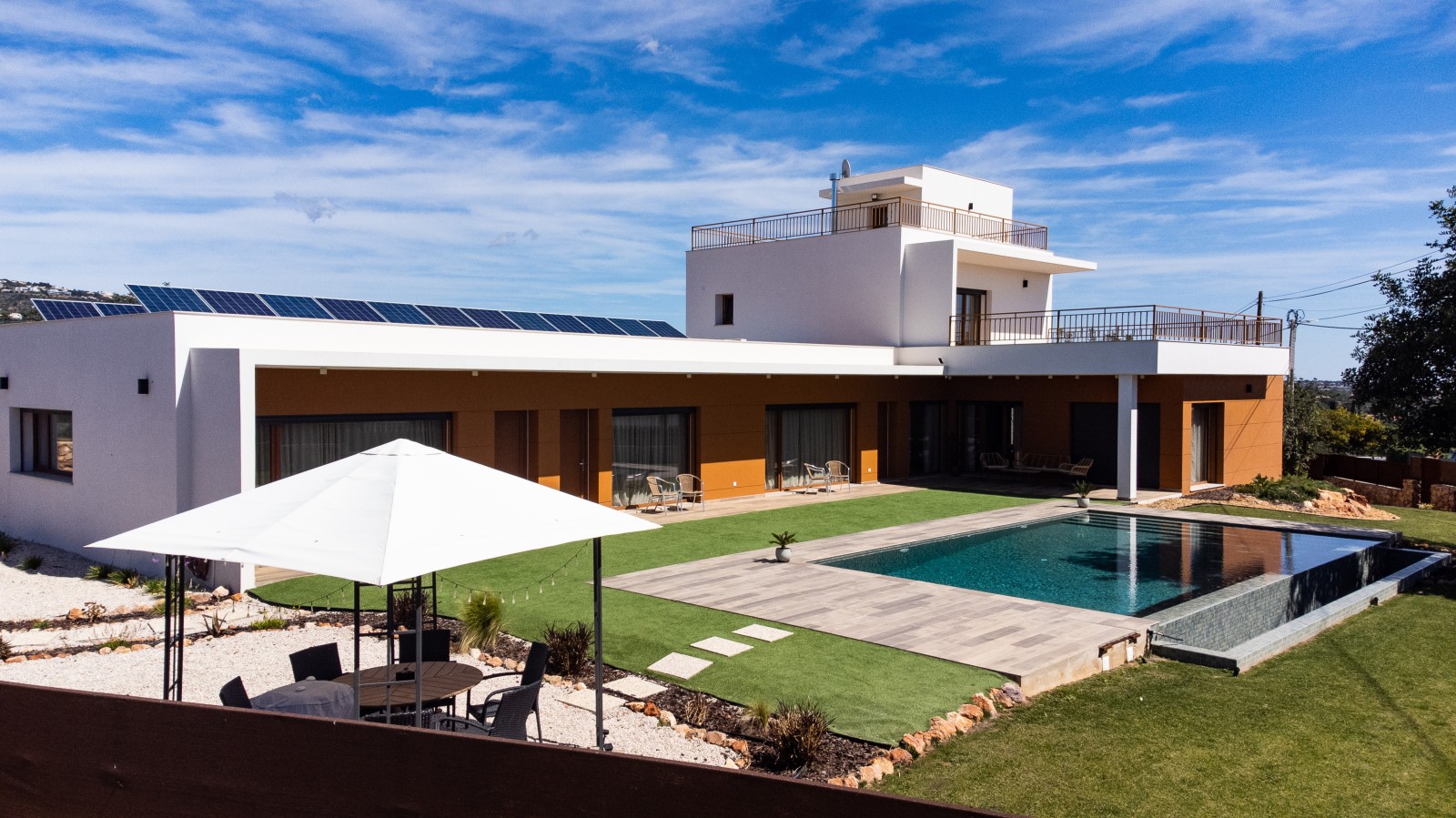 Casa contemporánea de 5 dormitorios, Almancil, Algarve_219504