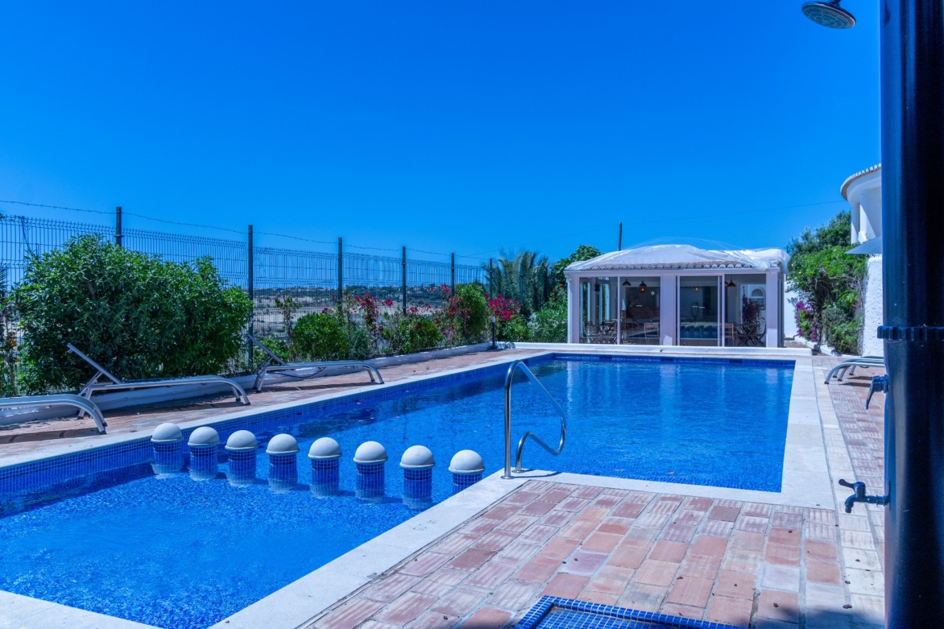 Boutique Hotel T12 con piscina, en venta, en Falfeira, Algarve_220127