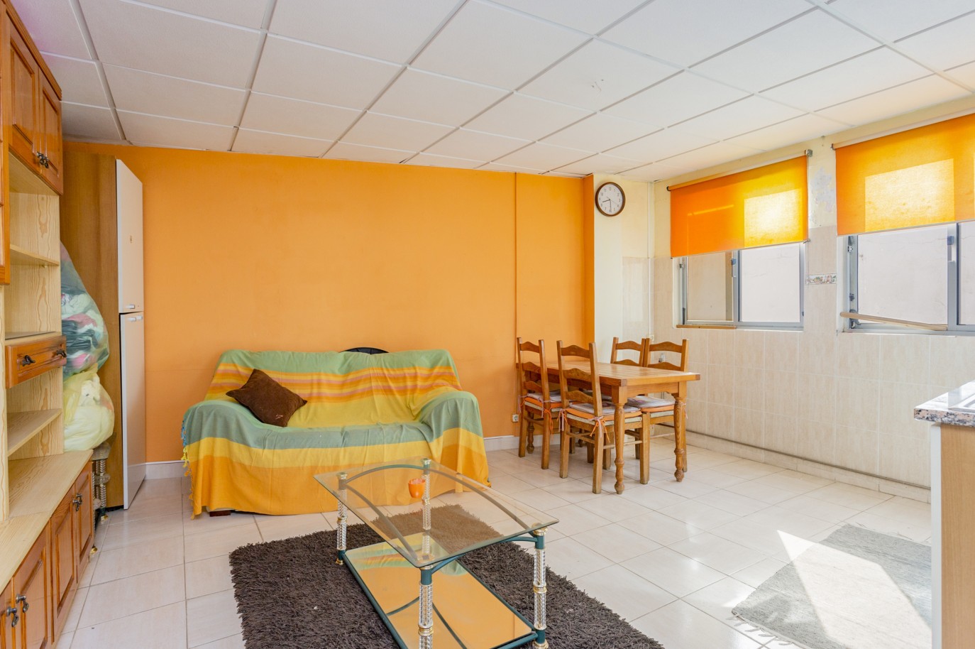 Prédio com cinco apartamentos T2, para venda, em Alvor, Algarve_220420