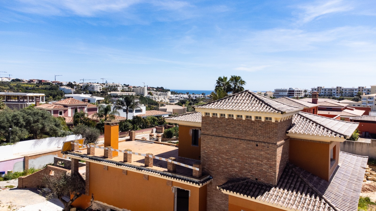 4+1 Schlafzimmer Luxusvilla im Bau, zu verkaufen, Porto de Mós, Algarve_220466