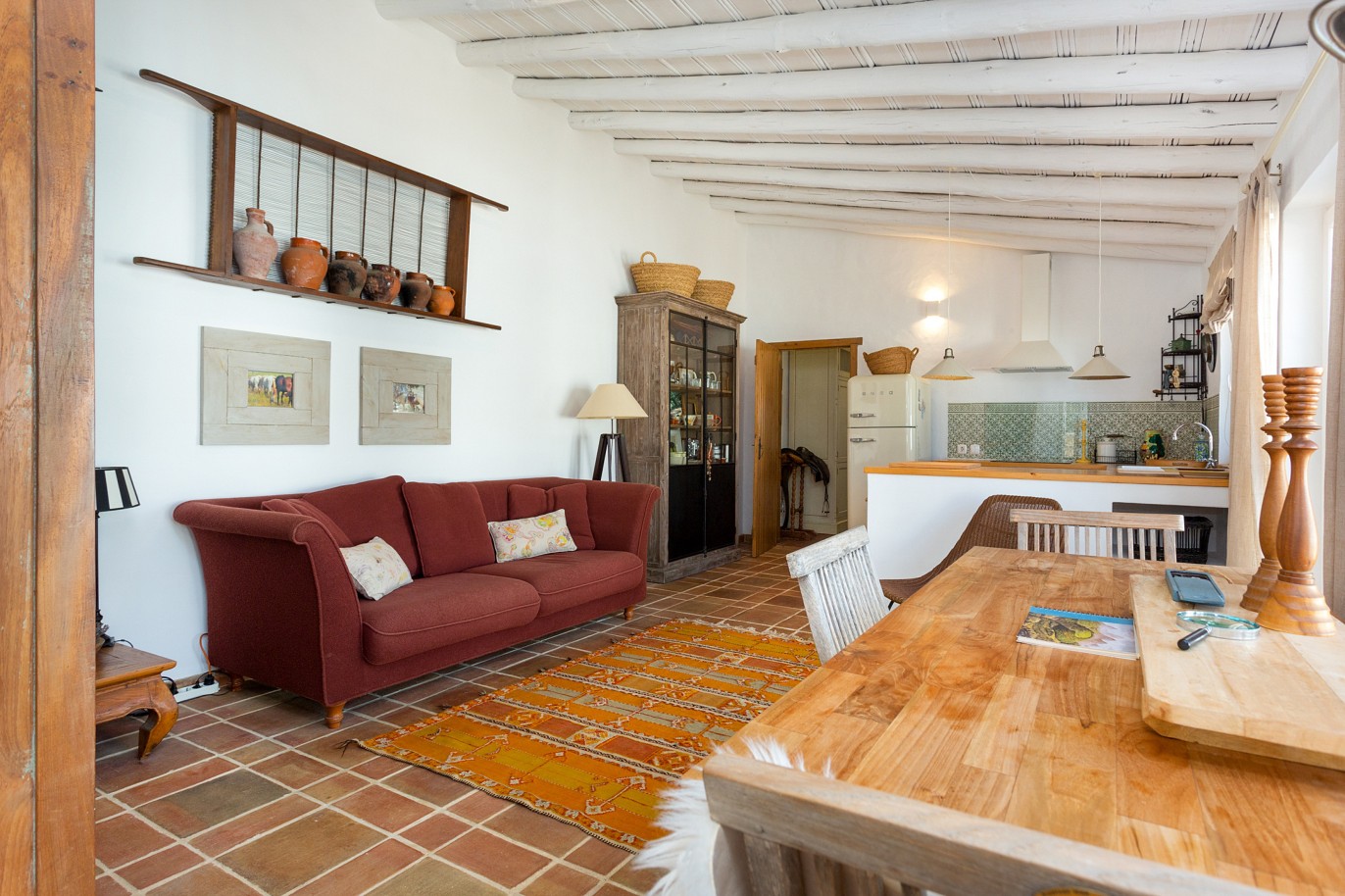 Quinta com três apartamentos T1, para venda em Aljezur, Algarve_220473