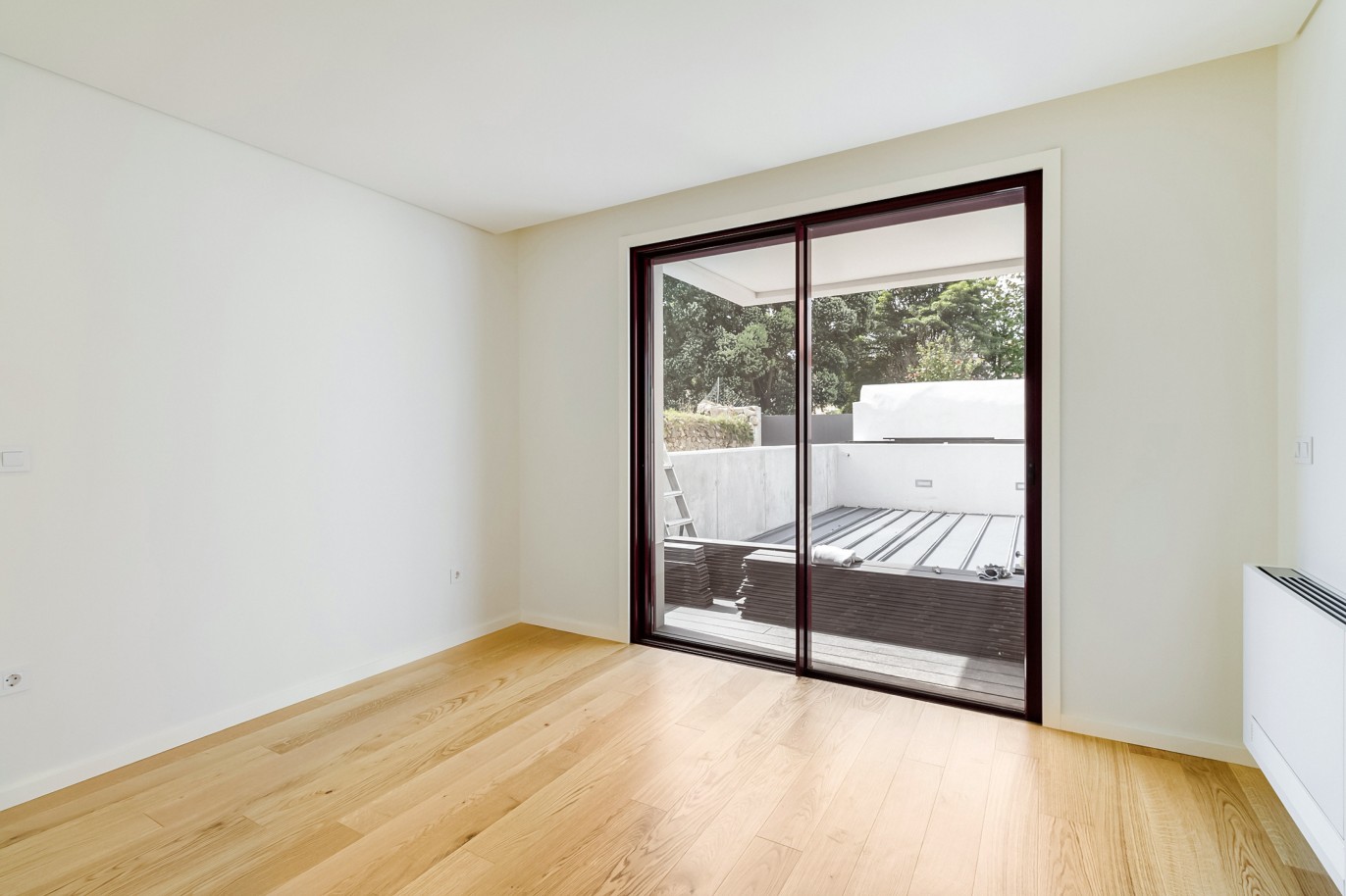 Neue Wohnung mit Patio, zu verkaufen, in Foz do Douro, Porto, Portugal_220593