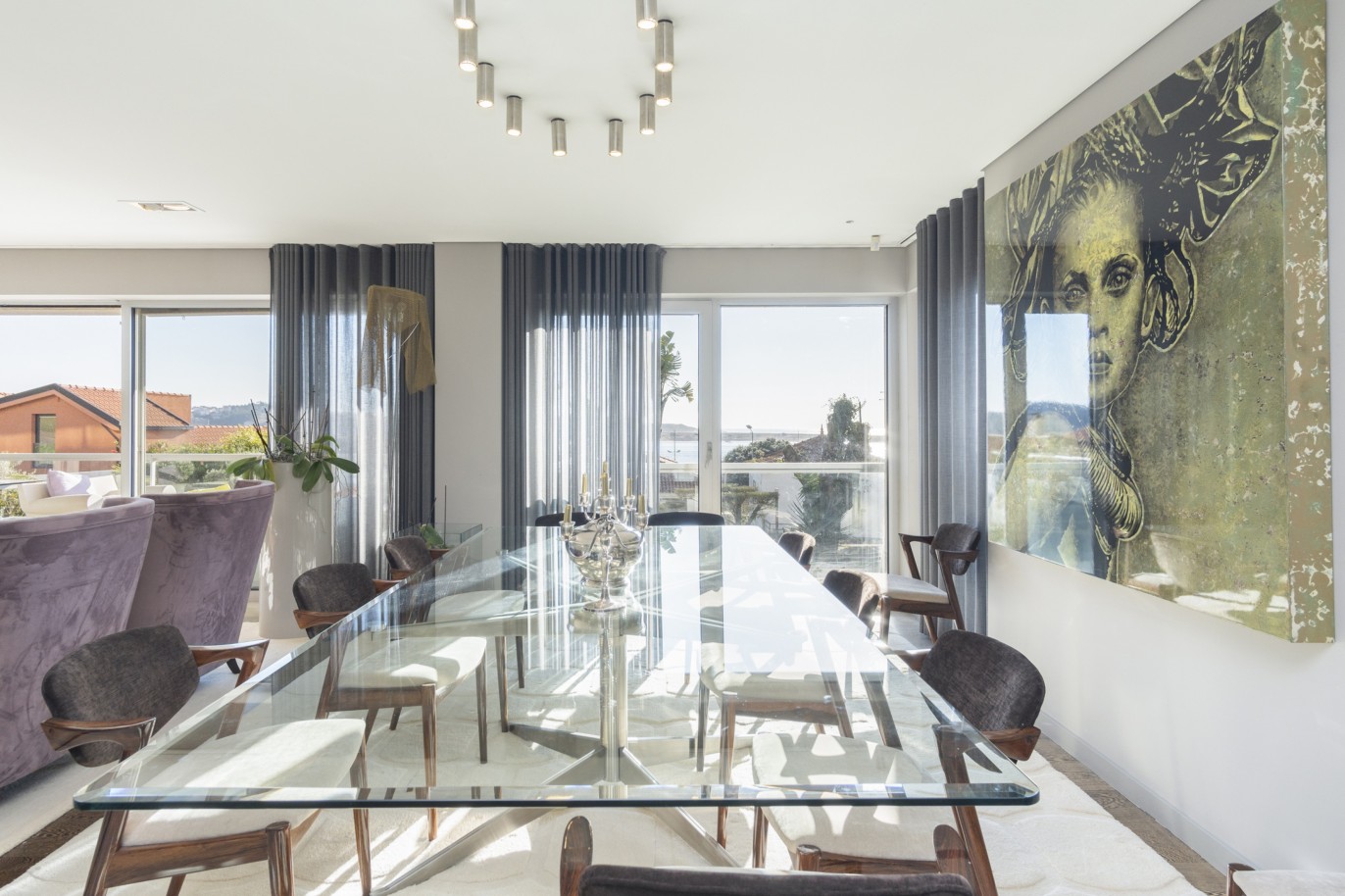 Apartamento de luxo com varanda e vistas rio, para venda, no Porto_220711