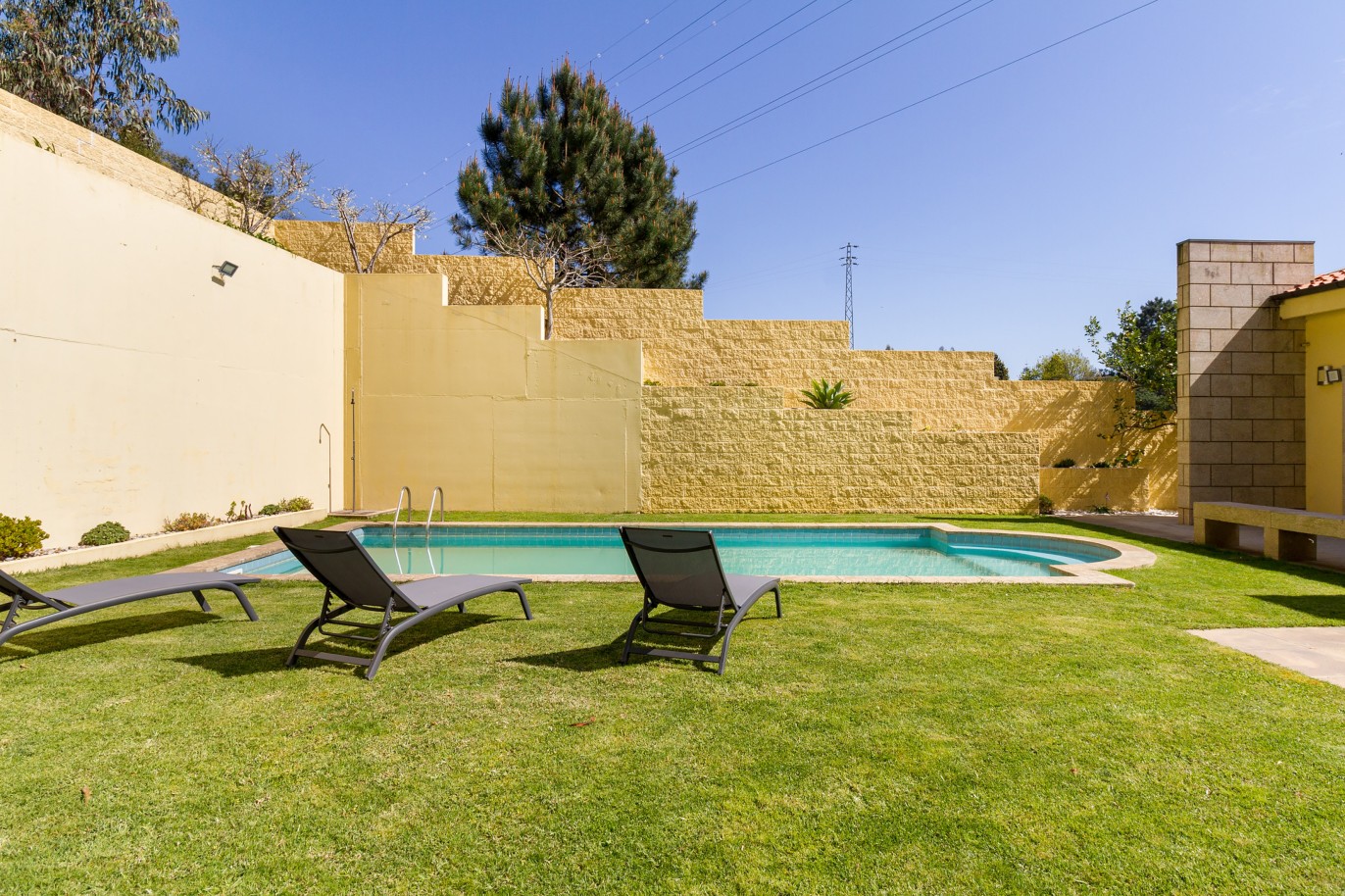 Villa de 4+1 dormitorios con piscina y jardín, en venta, Perosinho, V. N. Gaia, Portugal_220762