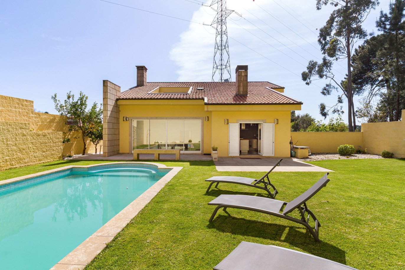 Villa de 4+1 dormitorios con piscina y jardín, en venta, Perosinho, V. N. Gaia, Portugal_220764