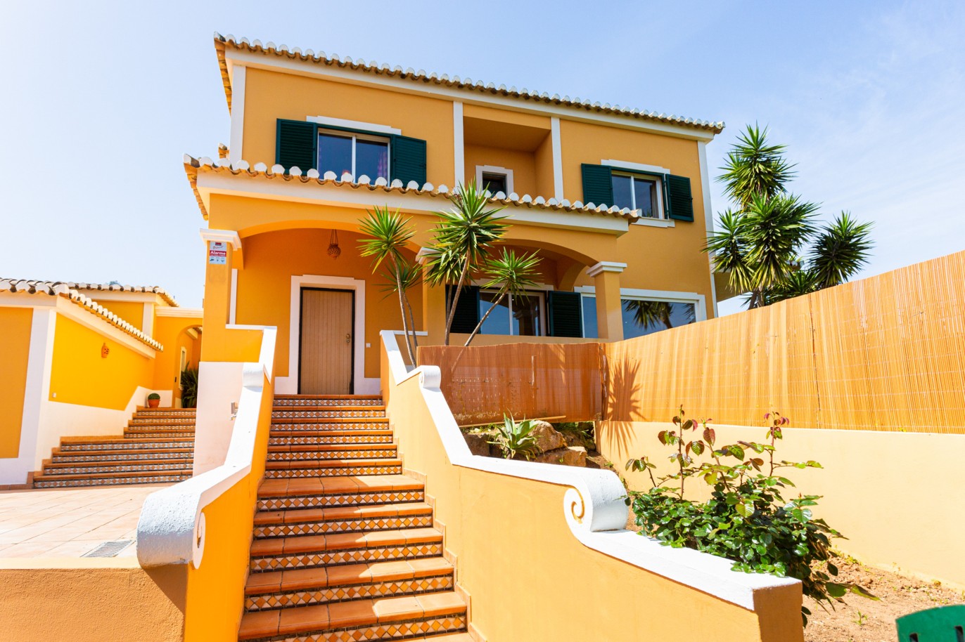 Villa de 5 chambres avec annexe de 2 chambres, à vendre, à Alvor, Algarve_220960