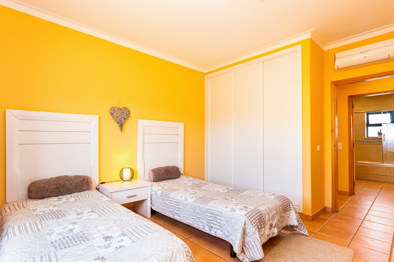 5 Bedroom Villa with 2 Bedroom Annex, for sale, in Alvor, Algarve_220969