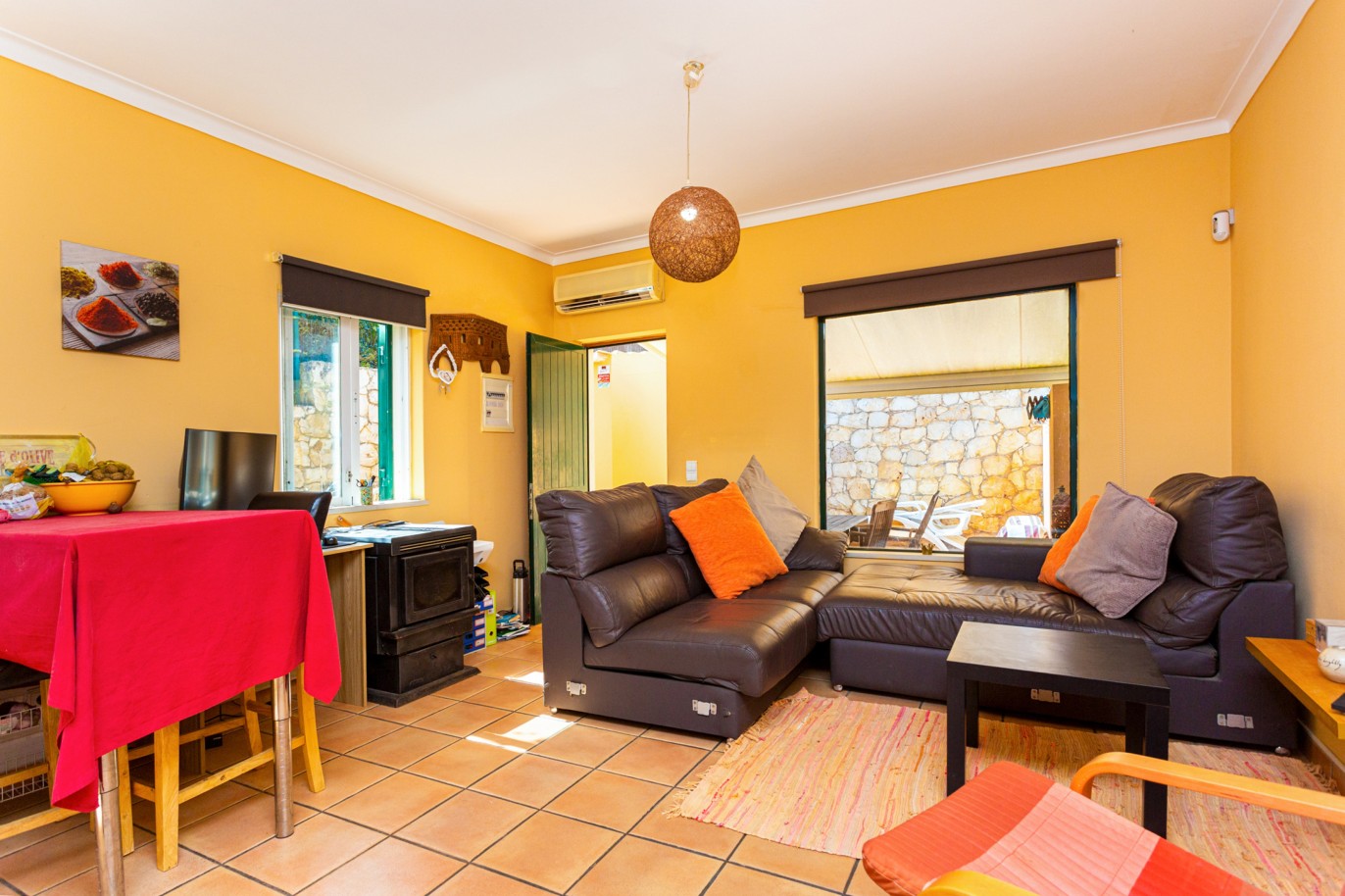 Villa de 5 chambres avec annexe de 2 chambres, à vendre, à Alvor, Algarve_220973