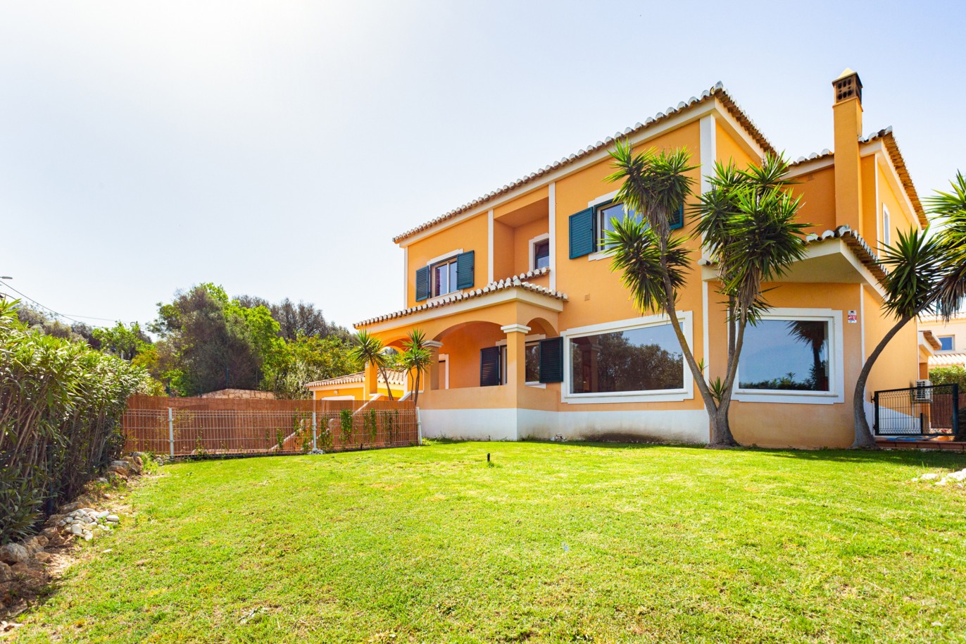 Villa de 5 chambres avec annexe de 2 chambres, à vendre, à Alvor, Algarve_220981