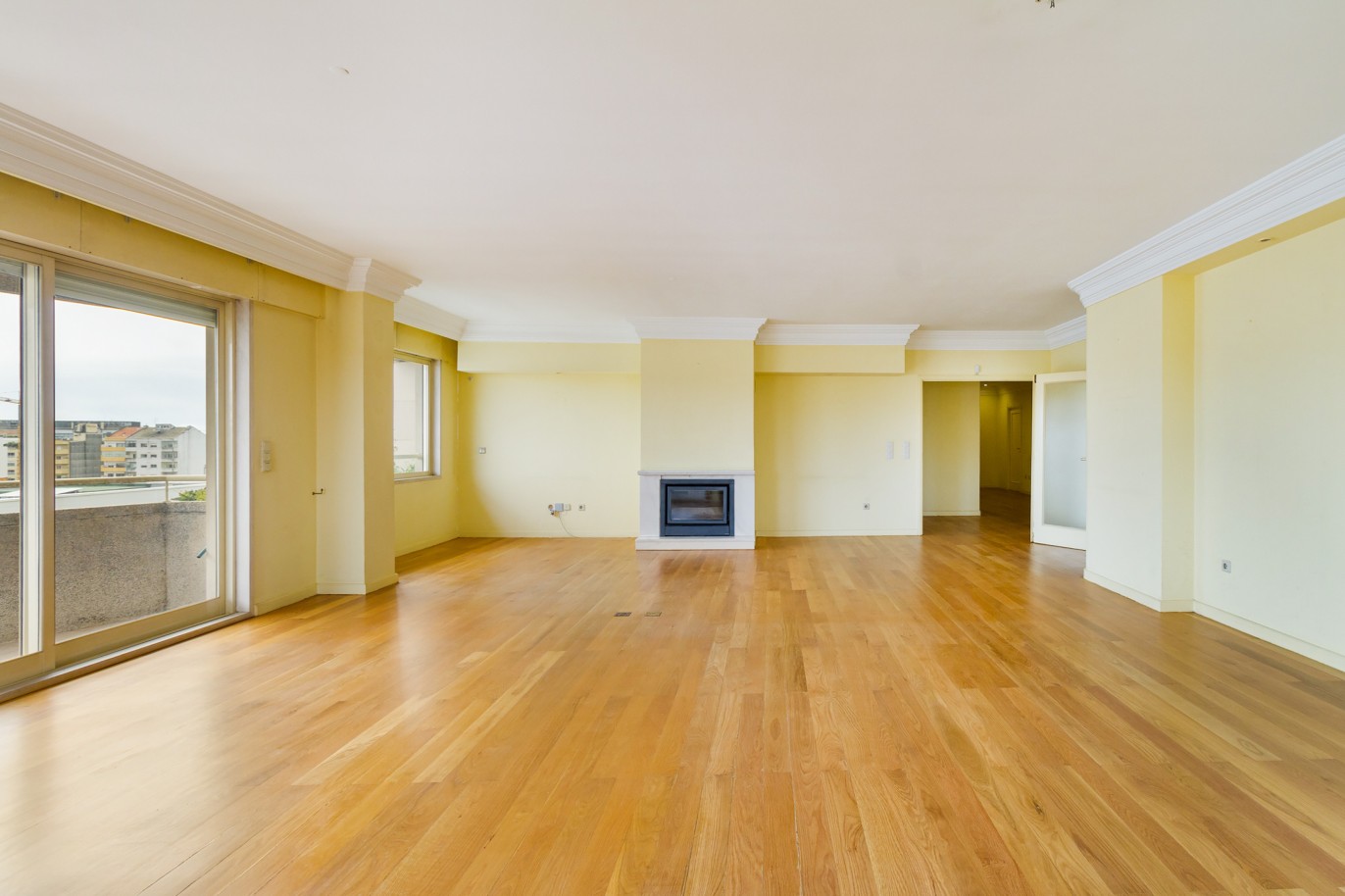Appartement avec balcon, à vendre, à Porto, Portugal_221670