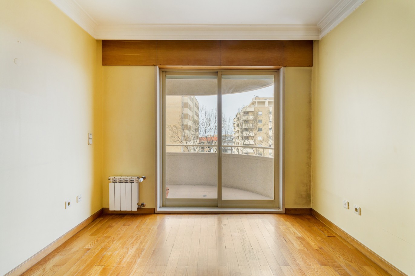 Apartamento com varanda, para venda, no Porto_221681