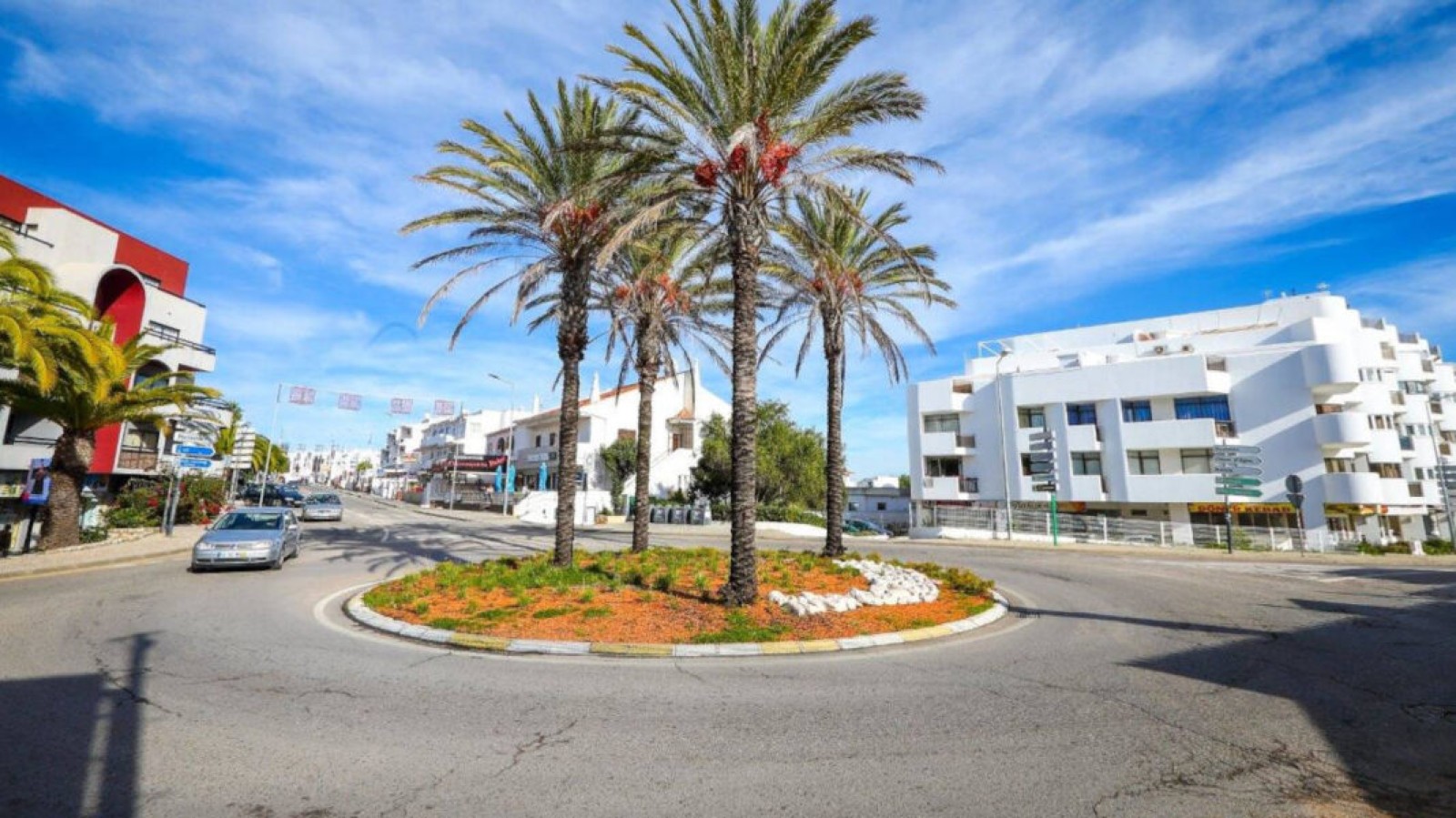 Moradia T4 com piscina, nova construção, para venda em Albufeira, Algarve_222072