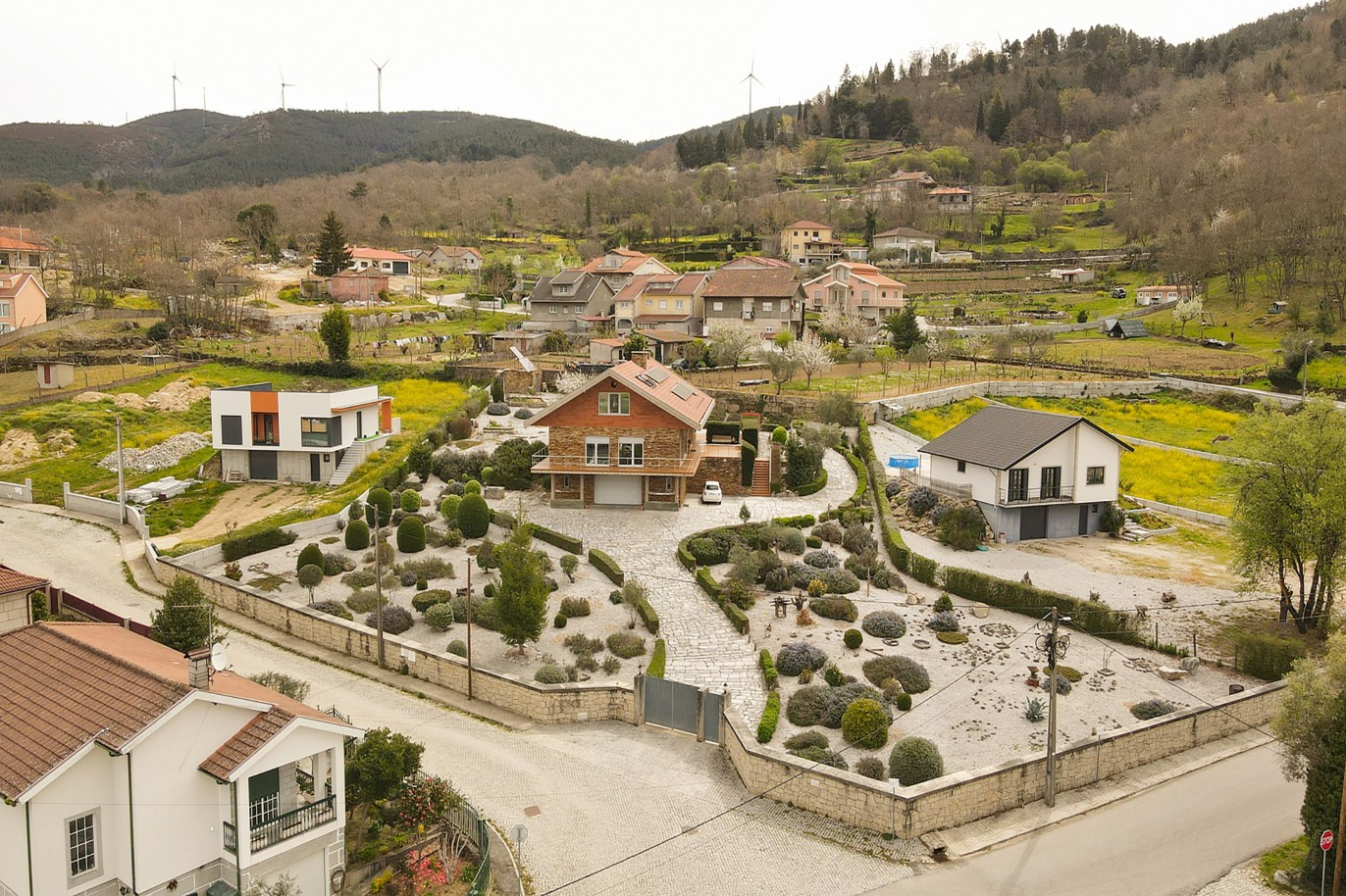 Villa con jardín, en venta, en Pedras Salgadas, Vila Pouca de Aguiar, Douro, Portugal_222126
