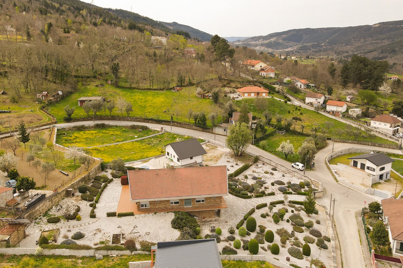 Villa con jardín, en venta, en Pedras Salgadas, Vila Pouca de Aguiar, Douro, Portugal_222131