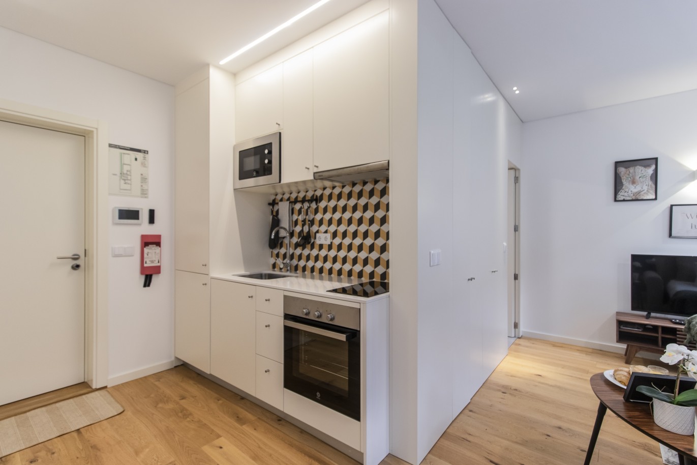 Wohnung mit Garten, zu verkaufen, im Zentrum von Porto, Portugal_222222
