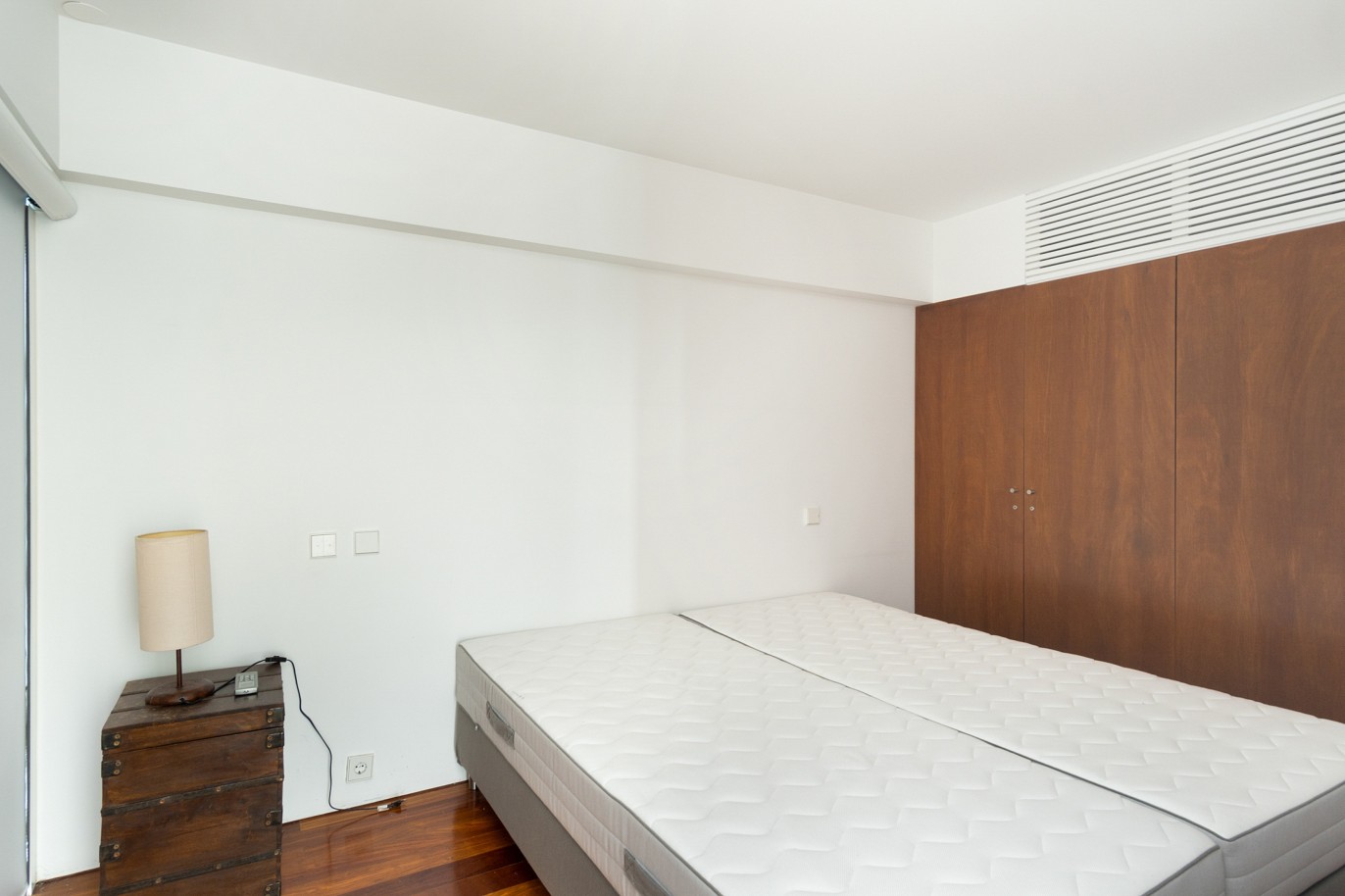 Penthouse, to rent, in Lordelo do Ouro, Porto, Portugal_222421