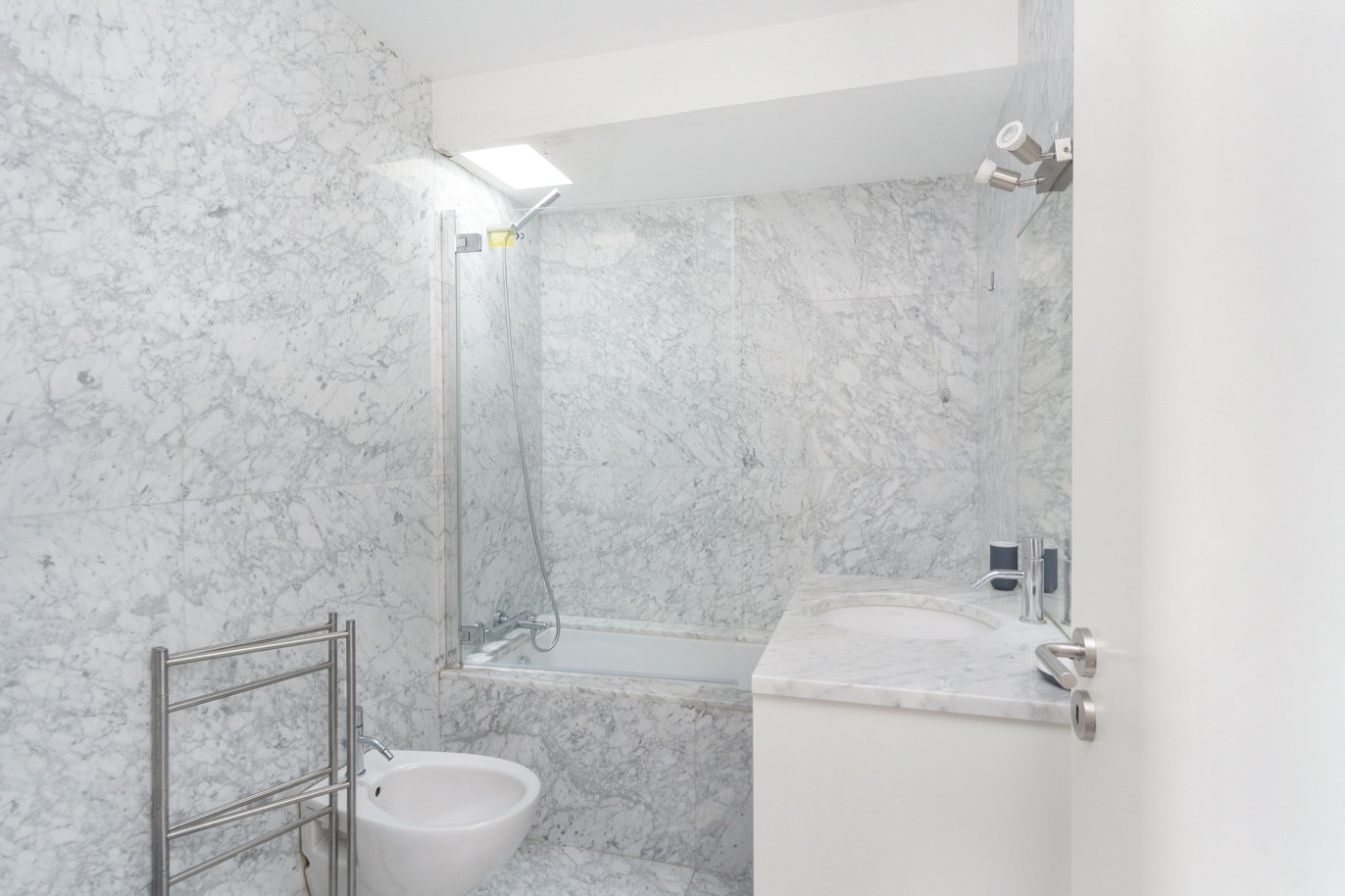 Penthouse, to rent, in Lordelo do Ouro, Porto, Portugal_222424