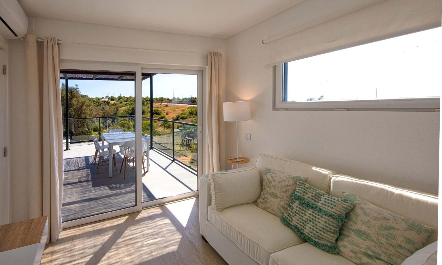 1+2 Bedroom Villa with swimming pool à vendre à Lagoa, Algarve_222697
