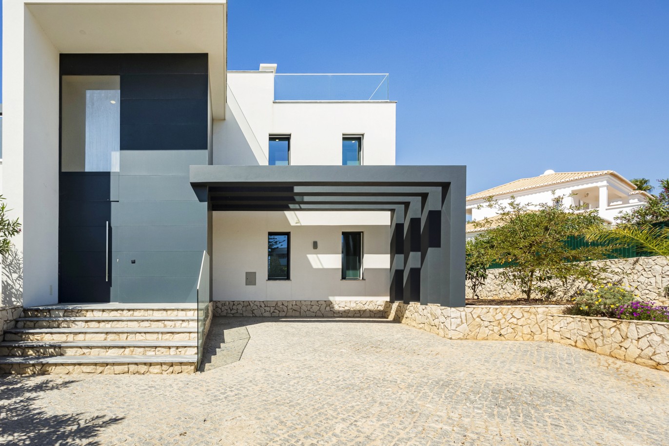 Villa de 4 dormitorios, con piscina, en venta, en Ferragudo, Algarve_222726