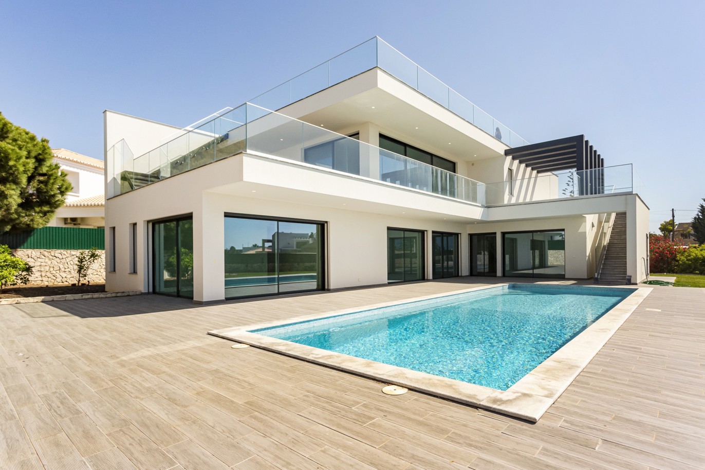 4 Schlafzimmer Villa, mit Schwimmbad, zu verkaufen, in Ferragudo, Algarve_222746