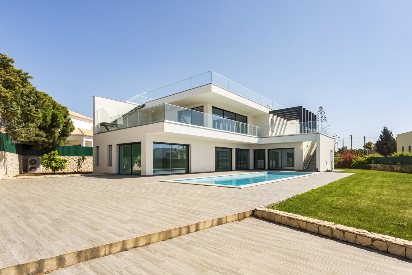 Villa de 4 dormitorios, con piscina, en venta, en Ferragudo, Algarve_222747