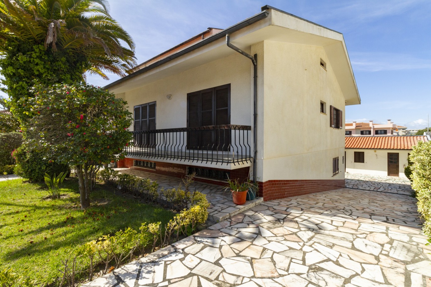 Villa independiente con jardín, en venta, cerca de la playa de Esmoriz, Ovar, Norte de Portugal_222791