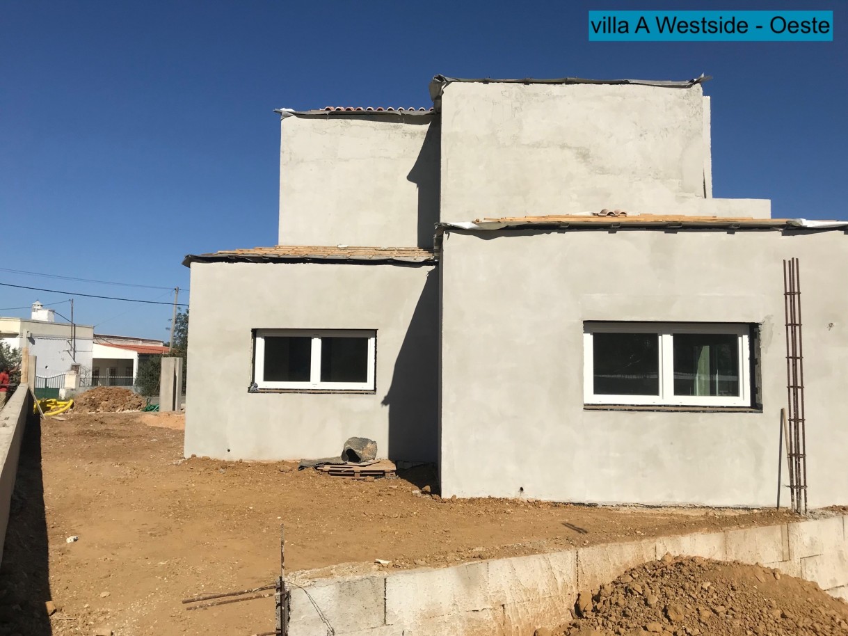 Nueva villa de 3+1 dormitorios con piscina en venta en São Brás de Alportel, Algarve_223812