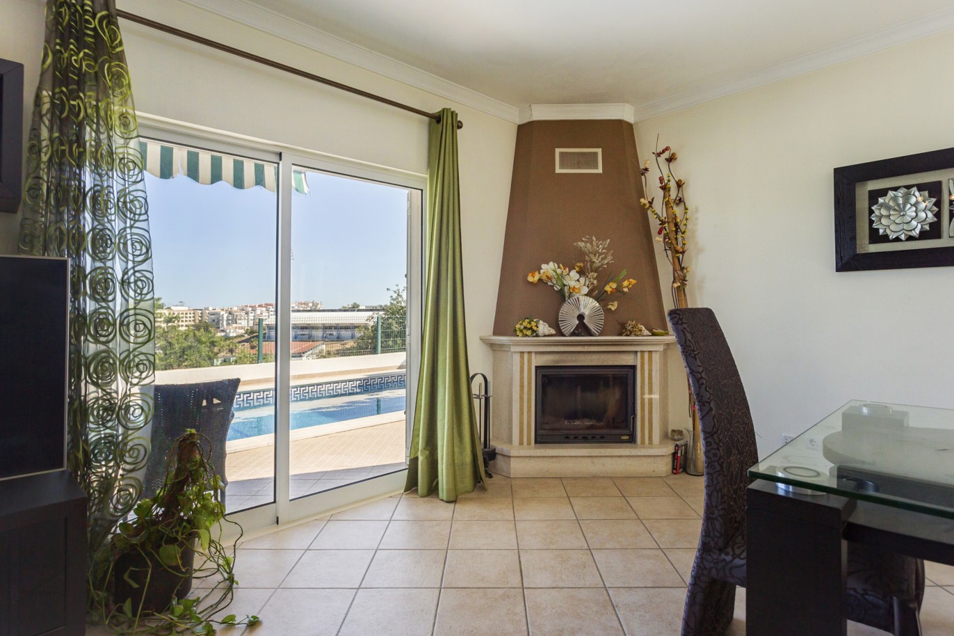 Villa de 4 dormitorios con piscina y vistas al mar, en venta en Albufeira, Algarve_223816