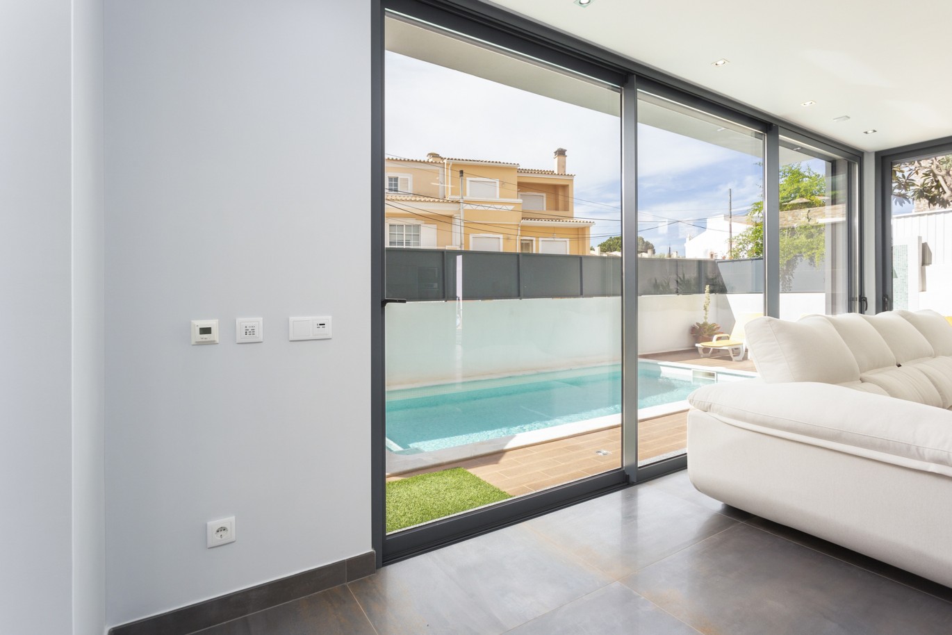 4 bedroom luxury detached villa with pool, in Bemposta, Algarve_224029
