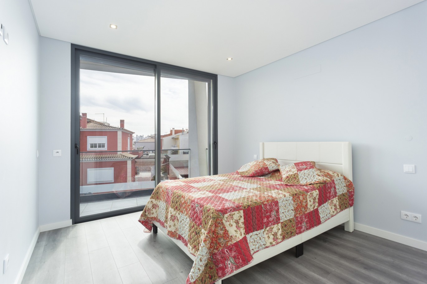4 bedroom luxury detached villa with pool, in Bemposta, Algarve_224038