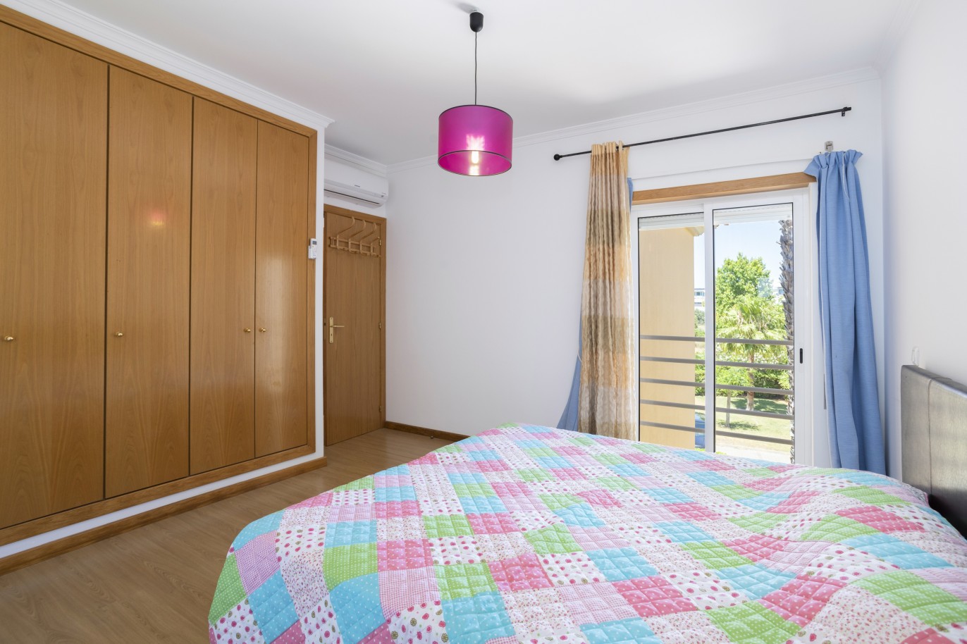 Apartamento T3 em condominio fechado, para venda em vilamoura, Algarve_224431